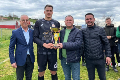 Yenikarpuzlu’da şampiyonluk coşkusu