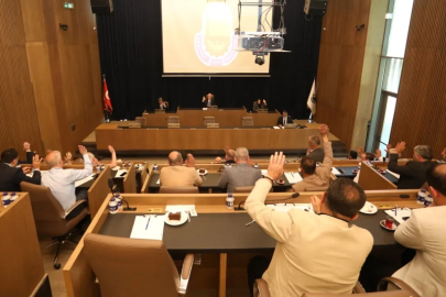 Bursa İnegöl'ün başarılı sporcuları yerel mecliste ödüllendirildi